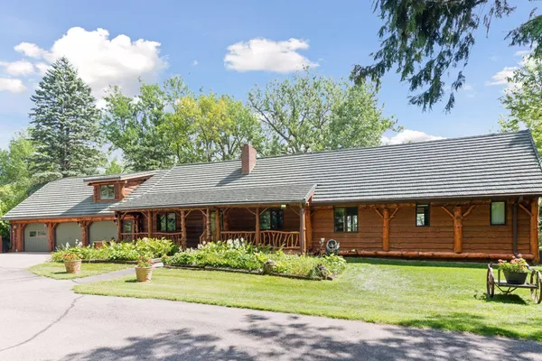 $699,000 | 2245 Cottonwood Lake Drive, Windom, MN 56101