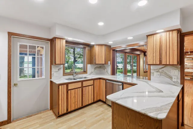 $699,000 | 2245 Cottonwood Lake Drive, Windom, MN 56101