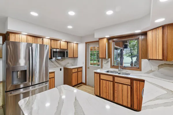 $699,000 | 2245 Cottonwood Lake Drive, Windom, MN 56101