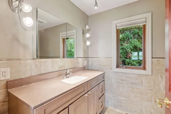 $699,000 | 2245 Cottonwood Lake Drive, Windom, MN 56101