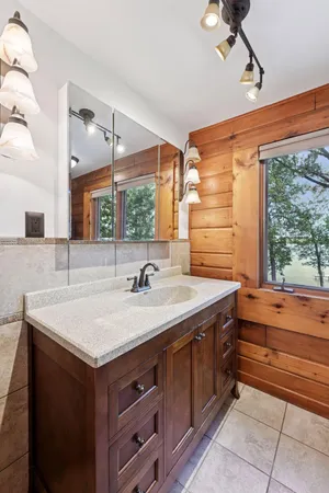 $699,000 | 2245 Cottonwood Lake Drive, Windom, MN 56101