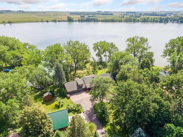 $699,000 | 2245 Cottonwood Lake Drive, Windom, MN 56101
