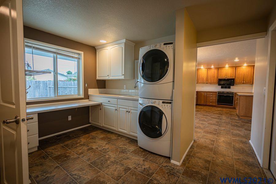 1297 Quinn Road Woodburn, OR 97071 - Photo 8 of 12 Gallery Image 8