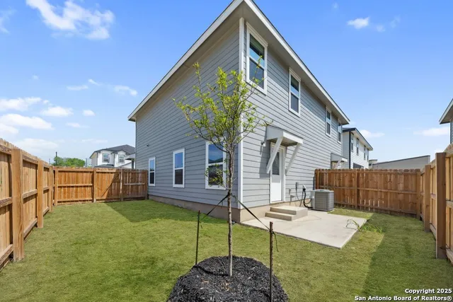 $1,577 | 8030 Dial Ike Drive, Unit 11202, San Antonio, TX 78218