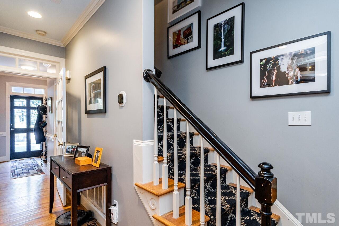 1904 White Oak Road Raleigh, NC 27608 - Photo 6 of 30 a livingroom with furniture and entryway