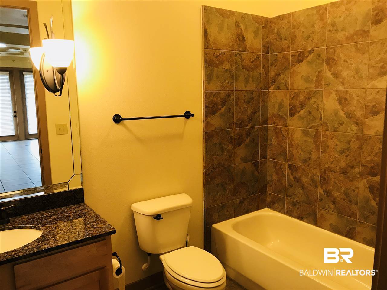 1430 Regency Road, Unit D204 Gulf Shores, AL 36542 - Photo 12 of 18 Guest bath opens to Bedroom #2