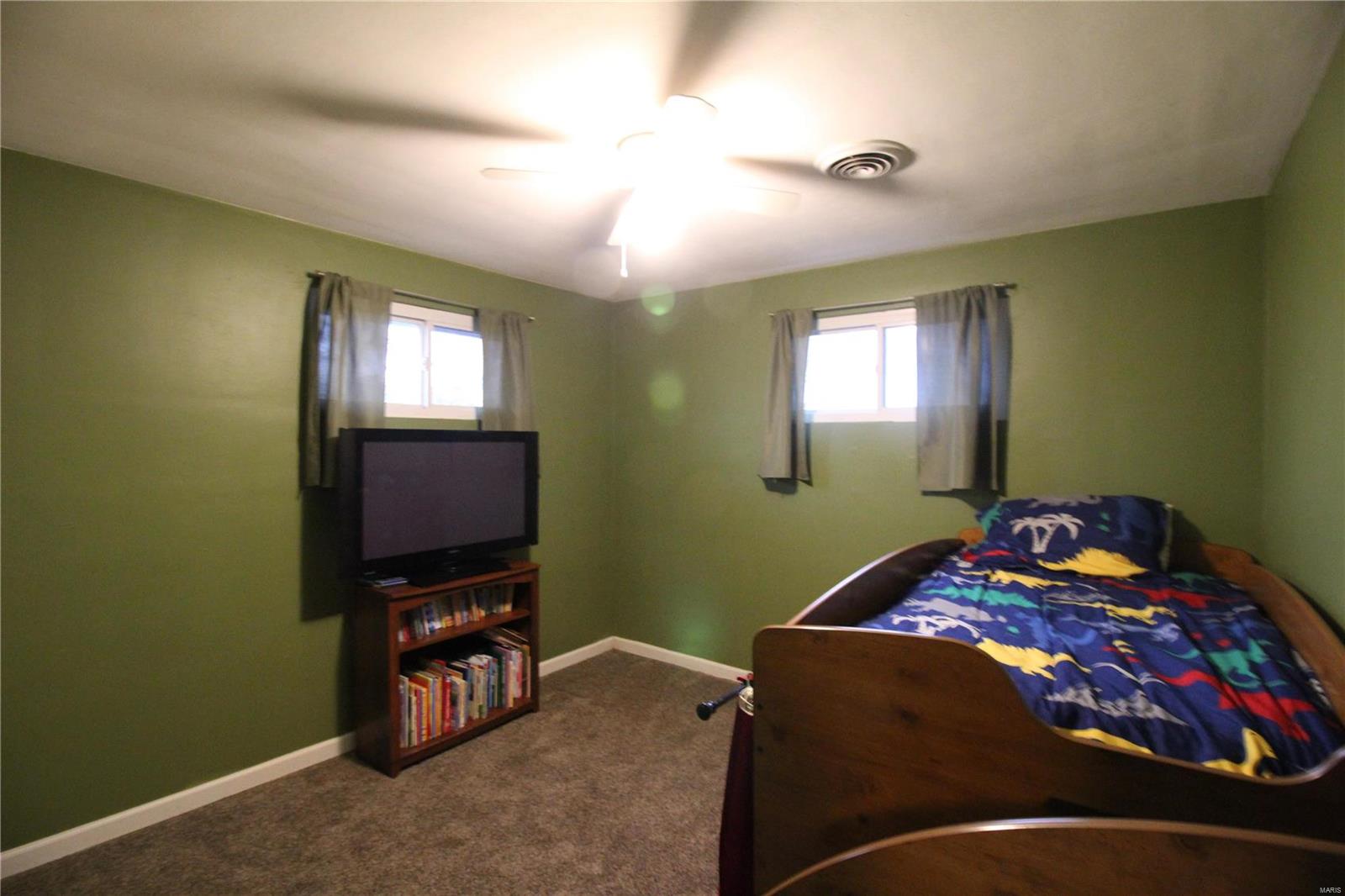 5121 Old Alton Road Granite City, IL 62040 - Photo 12 of 21 Gallery Image 12