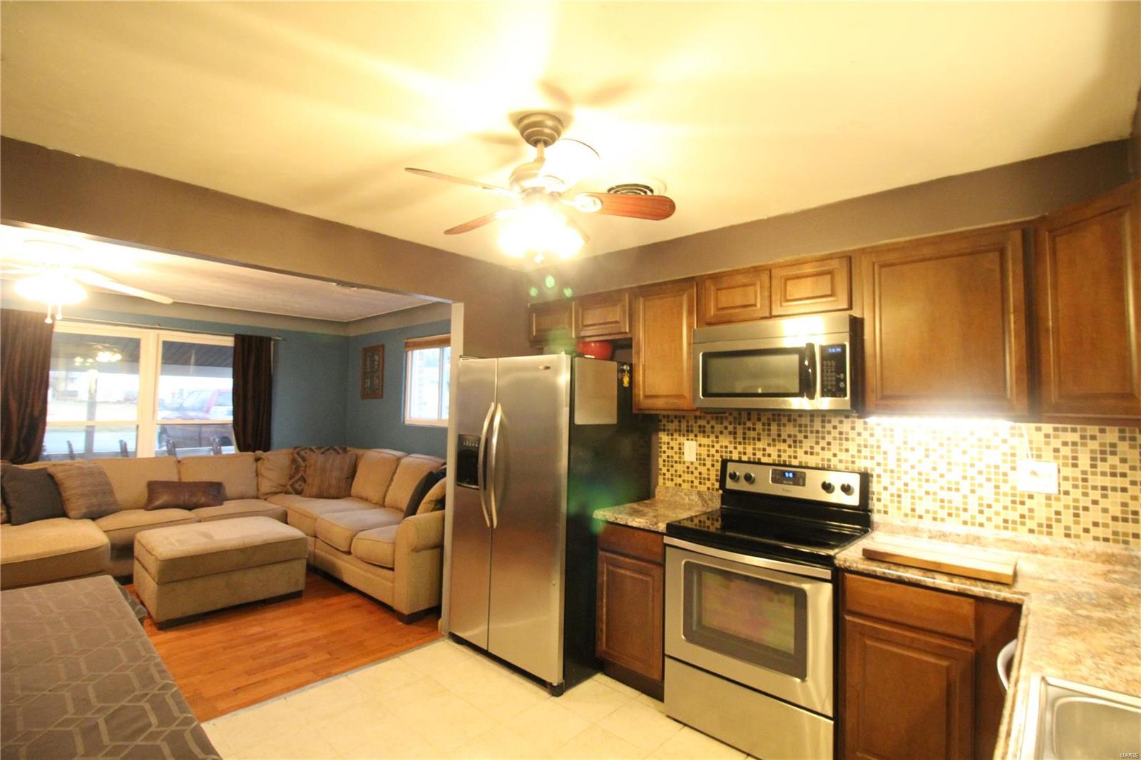 5121 Old Alton Road Granite City, IL 62040 - Photo 15 of 21 Gallery Image 15