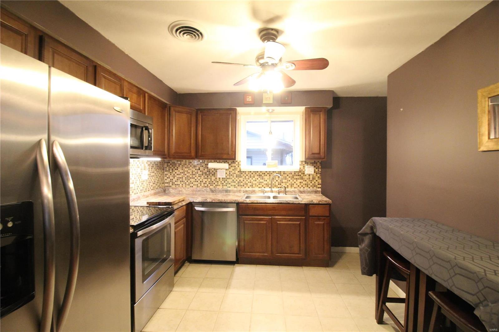 5121 Old Alton Road Granite City, IL 62040 - Photo 5 of 21 Gallery Image 5