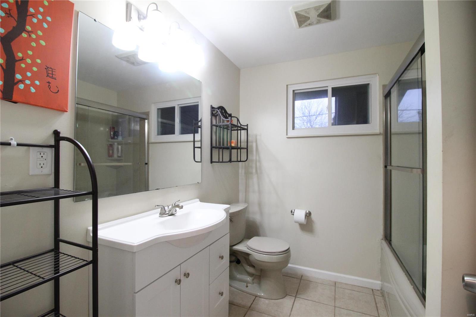 5121 Old Alton Road Granite City, IL 62040 - Photo 6 of 21 Gallery Image 6