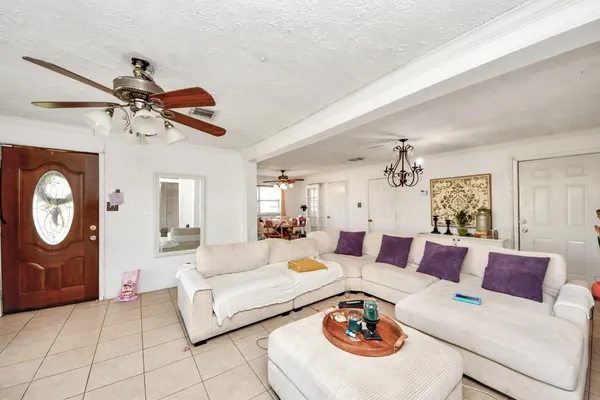 $214,000 | 415 Halkies Road, South Houston, TX 77587