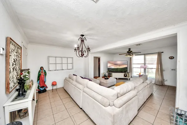 $214,000 | 415 Halkies Road, South Houston, TX 77587