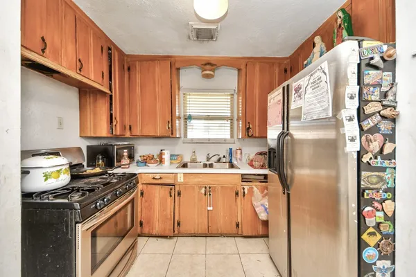 $214,000 | 415 Halkies Road, South Houston, TX 77587