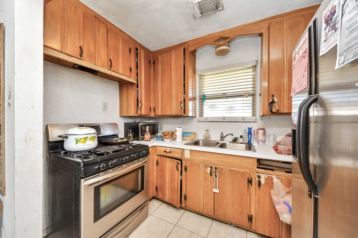 415 Halkies Road South Houston, TX 77587 - Photo 19 of 38