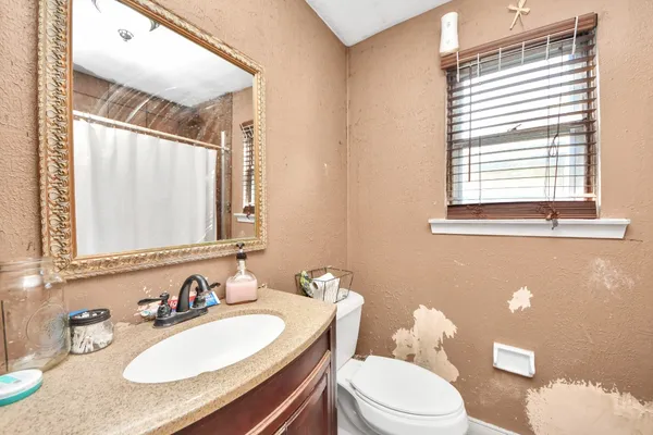 $214,000 | 415 Halkies Road, South Houston, TX 77587