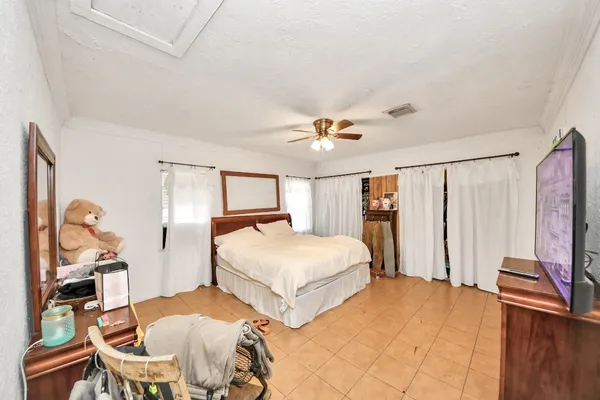 $214,000 | 415 Halkies Road, South Houston, TX 77587