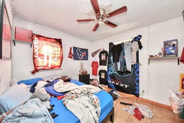 $214,000 | 415 Halkies Road, South Houston, TX 77587