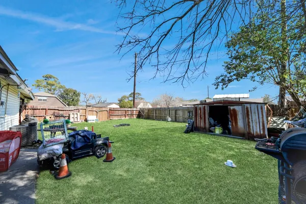 $214,000 | 415 Halkies Road, South Houston, TX 77587