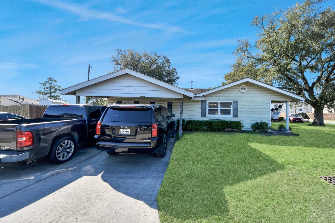 415 Halkies Road South Houston, TX 77587 - Photo 4 of 38