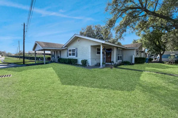 $214,000 | 415 Halkies Road, South Houston, TX 77587