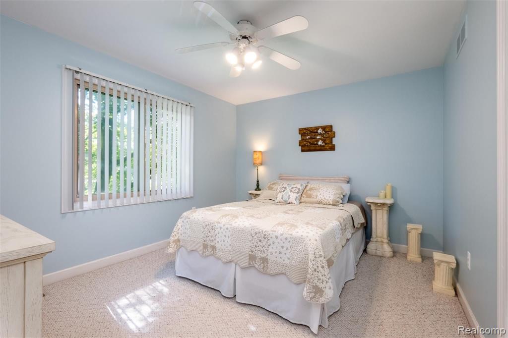 3579 Longview Avenue Rochester Hills, MI 48307 - Photo 17 of 34