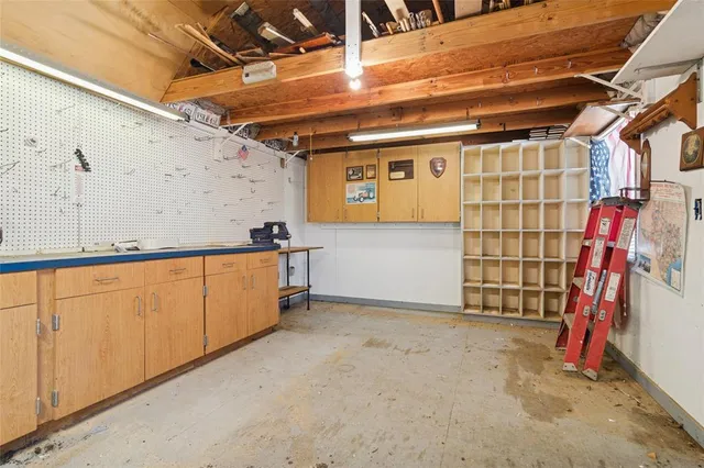 a view of utility room