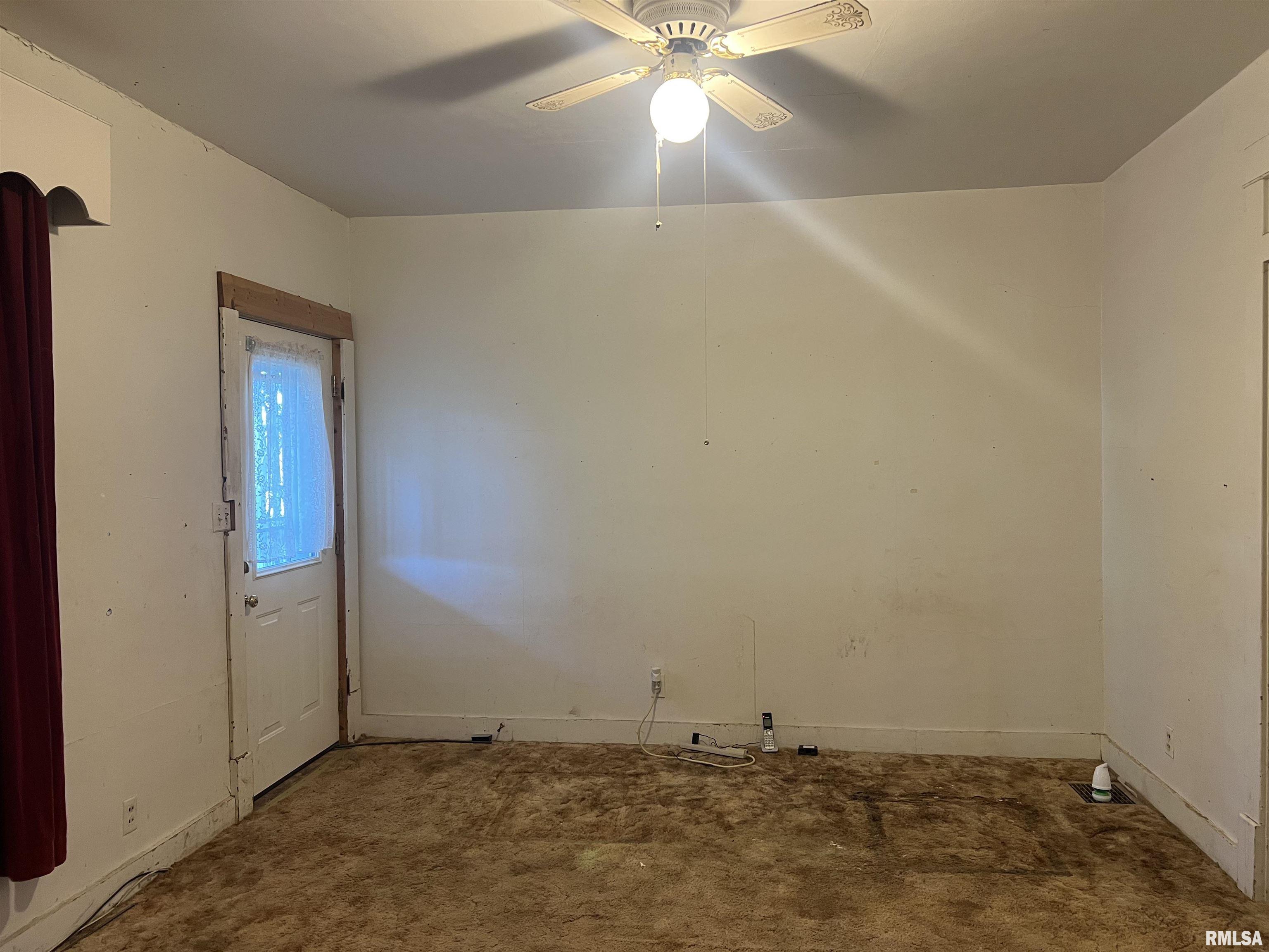 109 East Laurel Street Table Grove, IL 61482 - Photo 8 of 27