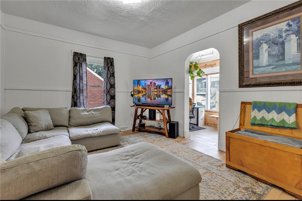 766 Valley Road Ambridge, PA 15003 - Photo 6 of 22 Gallery Image 6