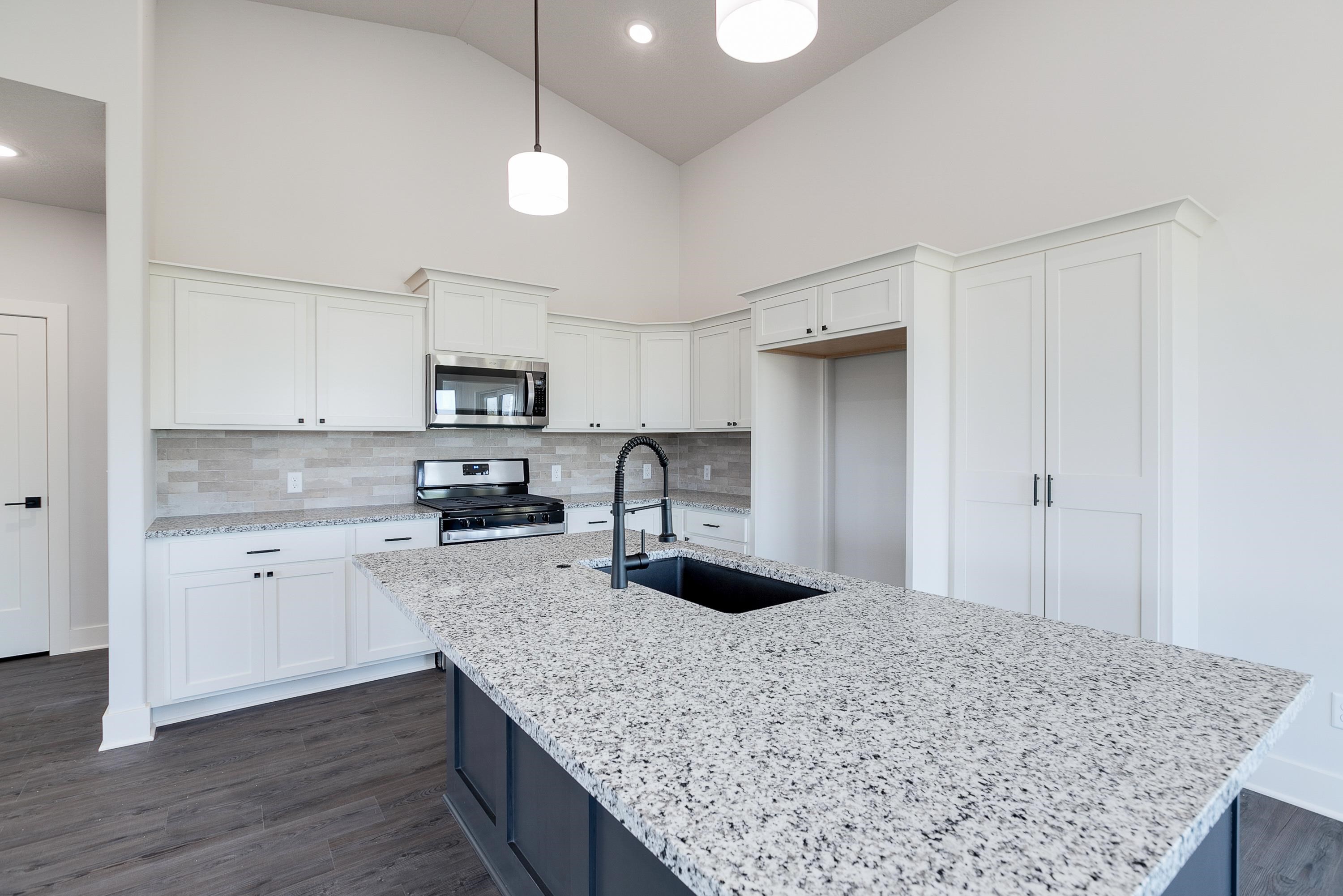 5806 North Edwards Street Wichita, KS 67204 - Photo 8 of 28