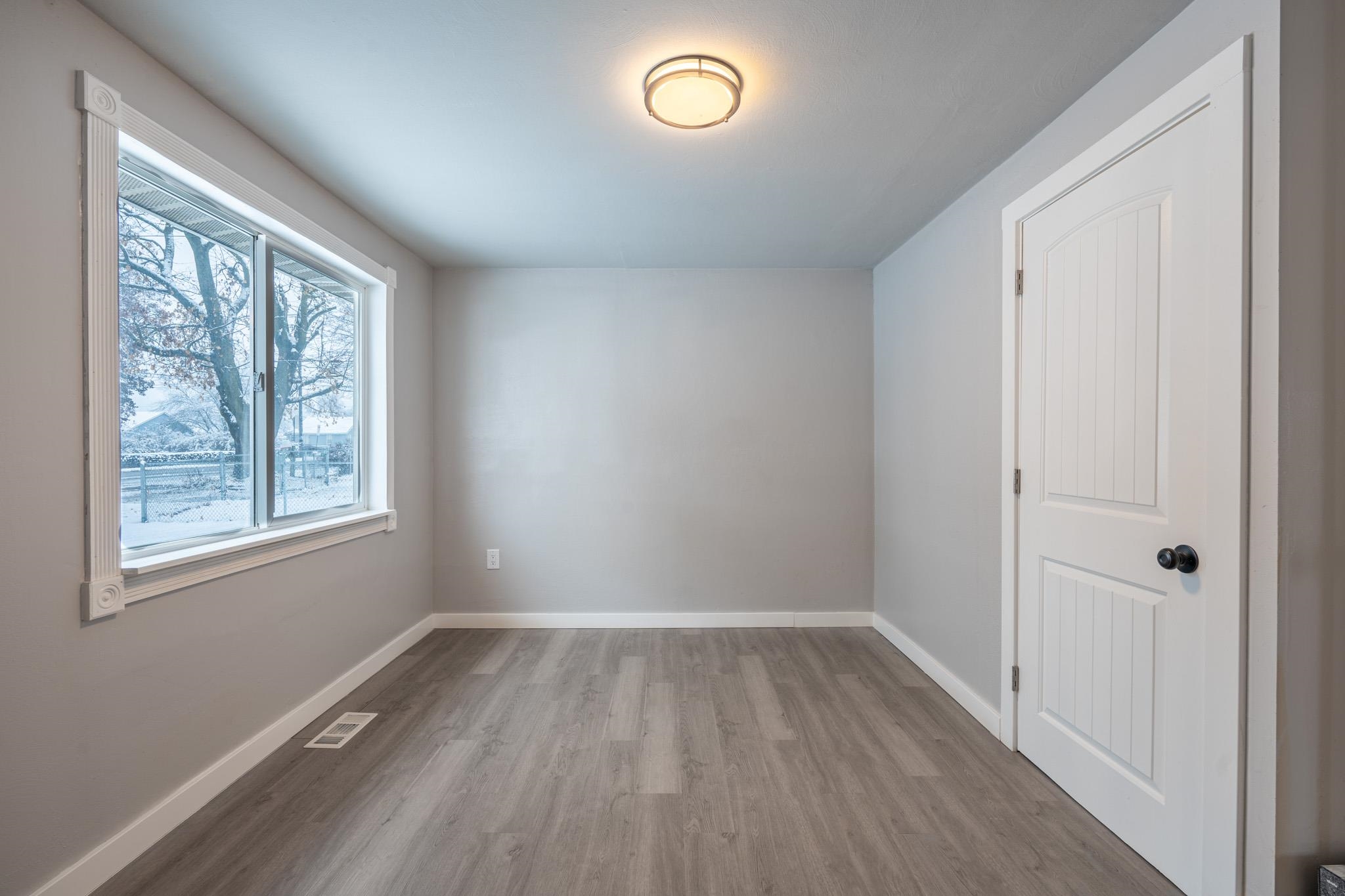 4710 North Evergreen Road Spokane Valley, WA 99216 - Photo 10 of 25 Gallery Image 10