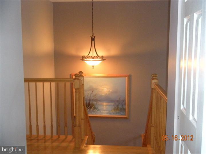 15 Windingbrook Road Bordentown, NJ 08505 - Photo 13 of 25 Hallway