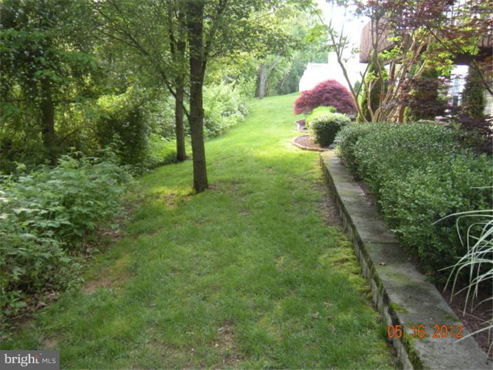 15 Windingbrook Road Bordentown, NJ 08505 - Photo 20 of 25 View in Back