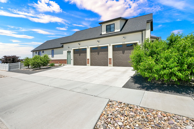 151 North Welden Way Layton, UT 84041 - Photo 3 of 66