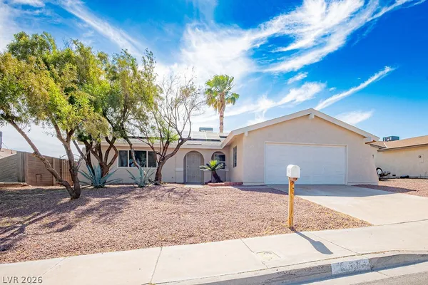 $434,900 | 620 Hidden Valley Drive, Henderson, NV 89002