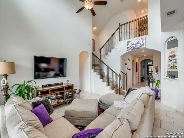 $2,400 | 226 Fernwood Drive, Cibolo, TX 78108