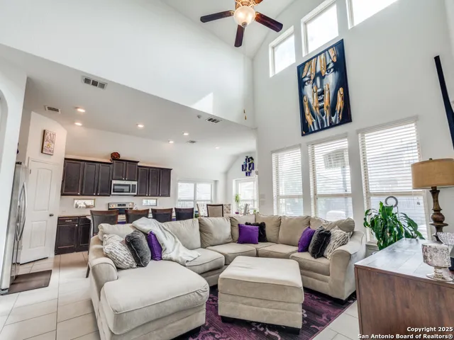 $2,400 | 226 Fernwood Drive, Cibolo, TX 78108