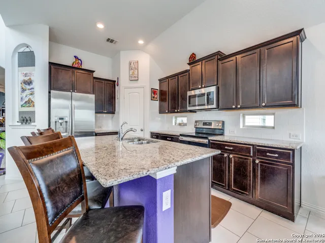 $2,400 | 226 Fernwood Drive, Cibolo, TX 78108