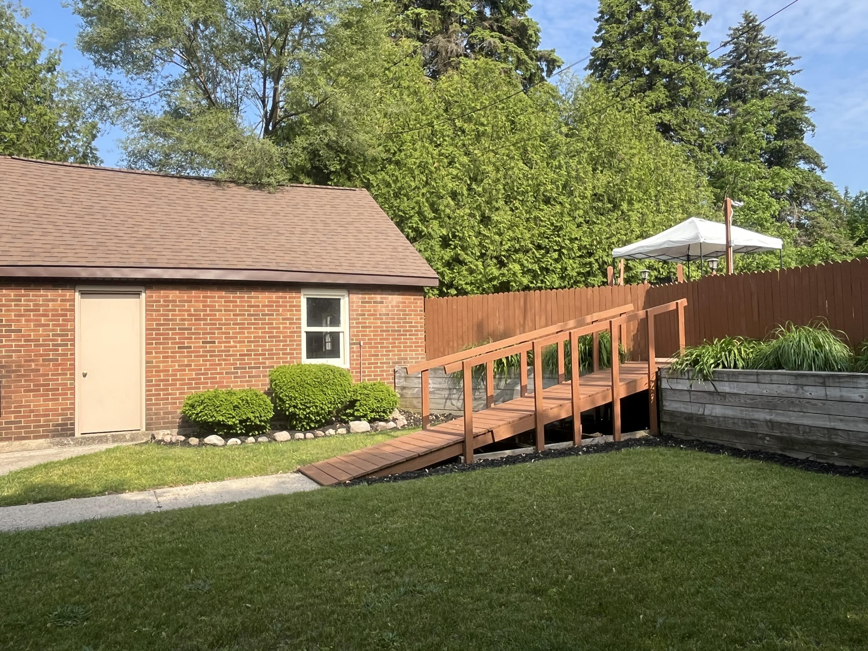 261 West Main Street Hart, MI 49420 - Photo 34 of 40 IMG_8784