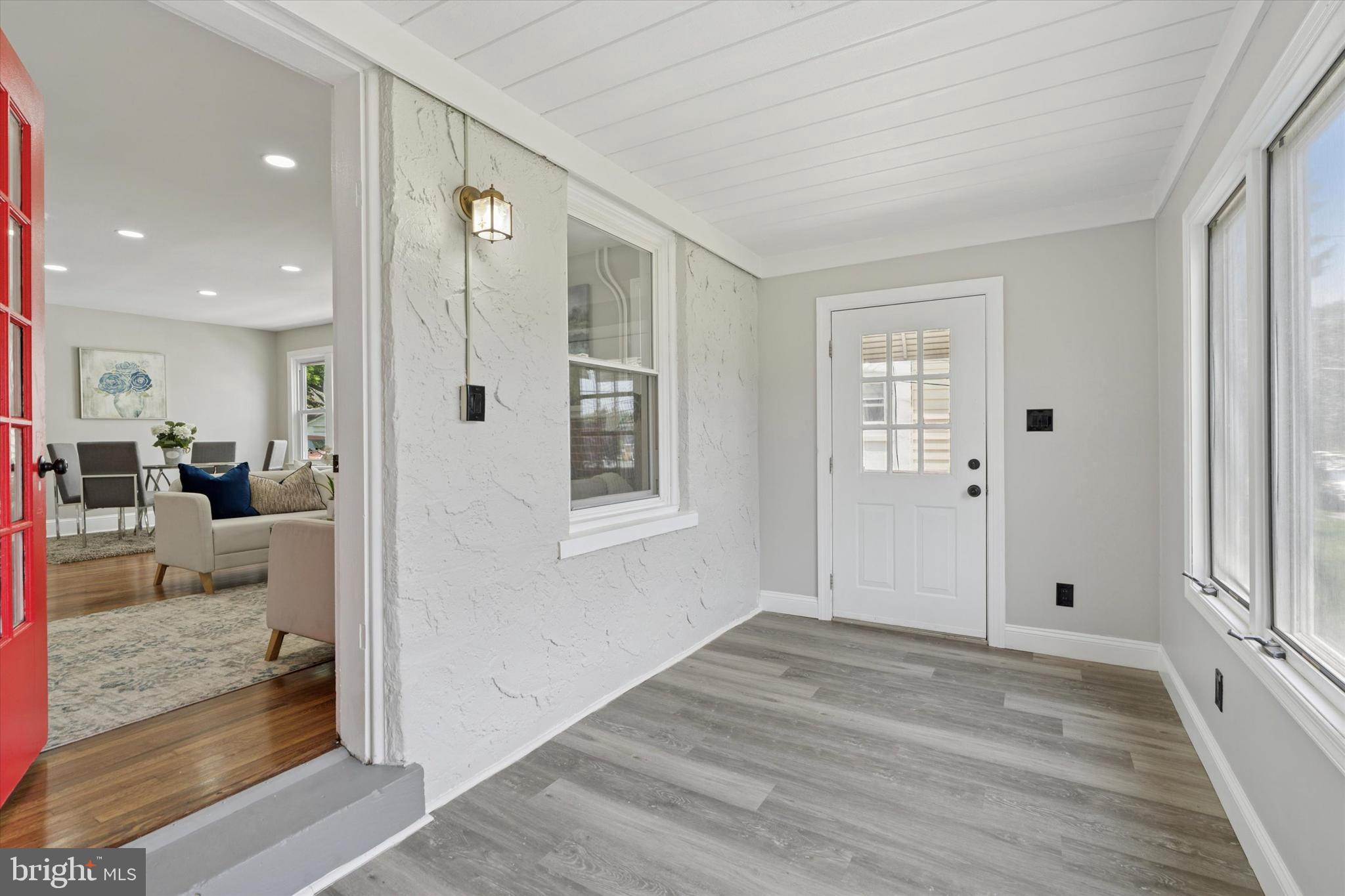 238 Powell Road Springfield, PA 19064 - Photo 3 of 22