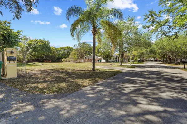 $1,150,000 | 12840 Southwest 83rd Court, Pinecrest, FL 33156