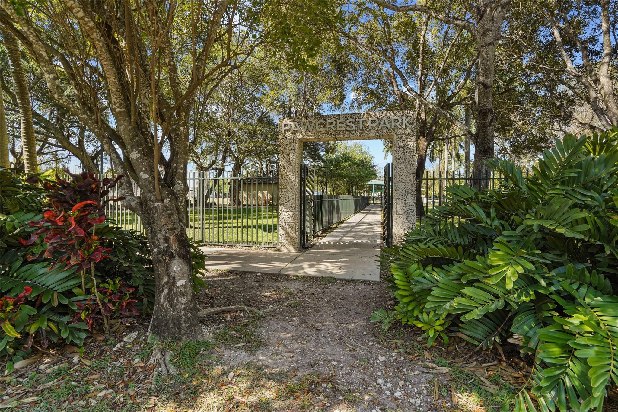 12840 Southwest 83rd Court Pinecrest, FL 33156 - Photo 7 of 11 Photo 7