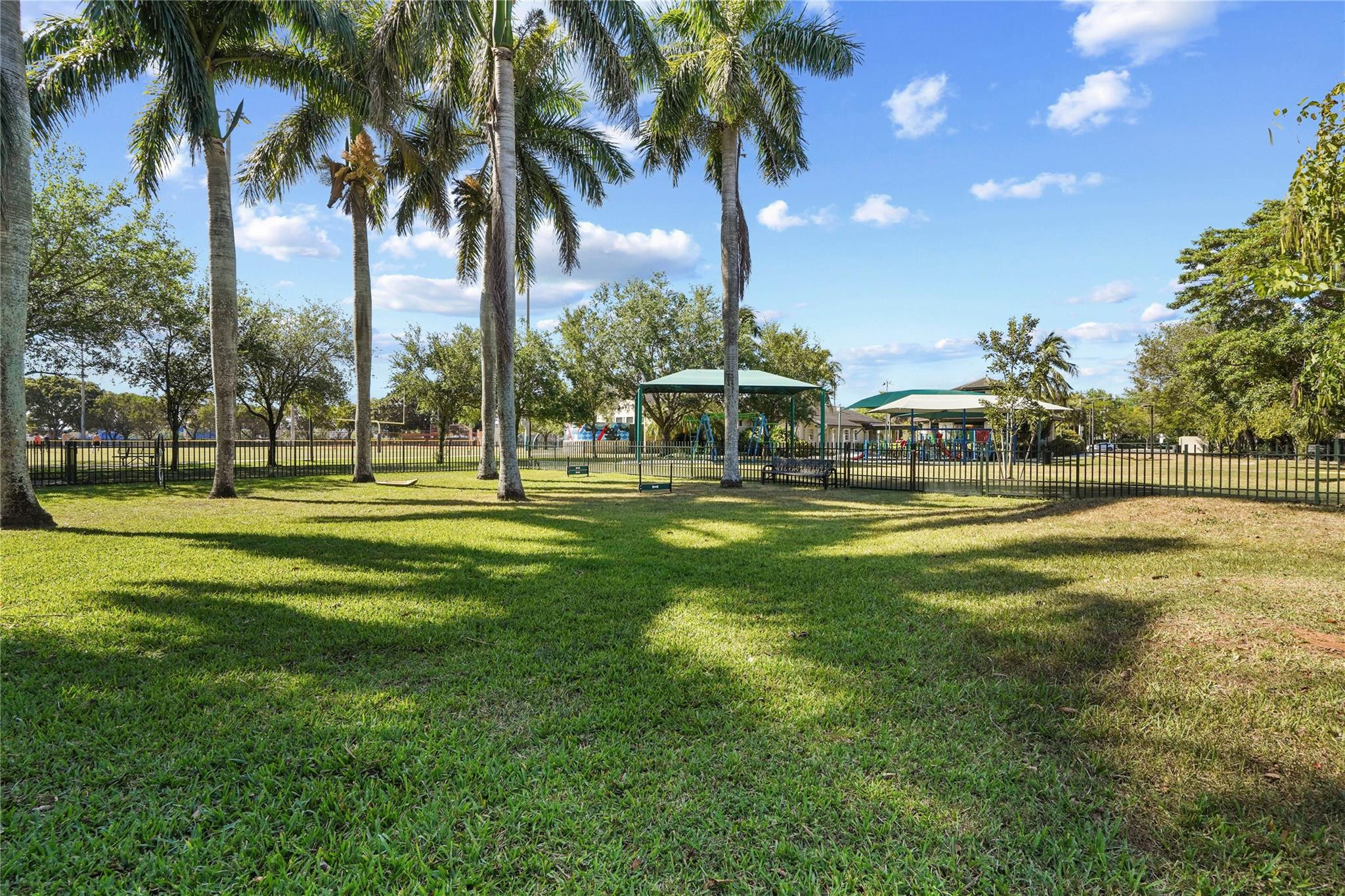 12840 Southwest 83rd Court Pinecrest, FL 33156 - Photo 8 of 11 Photo 8