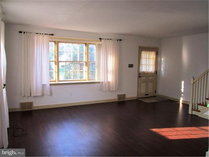 618 March Street Shillington, PA 19607 - Photo 3 of 19 Living Room