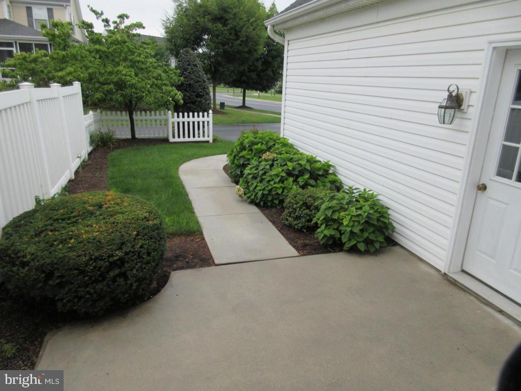 629 Chatham Way Lititz, PA 17543 - Photo 17 of 18 a view of a garden with wooden fence