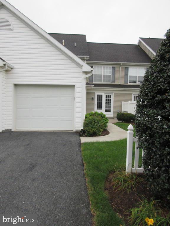 629 Chatham Way Lititz, PA 17543 - Photo 18 of 18 a house that has a lot of plants in it