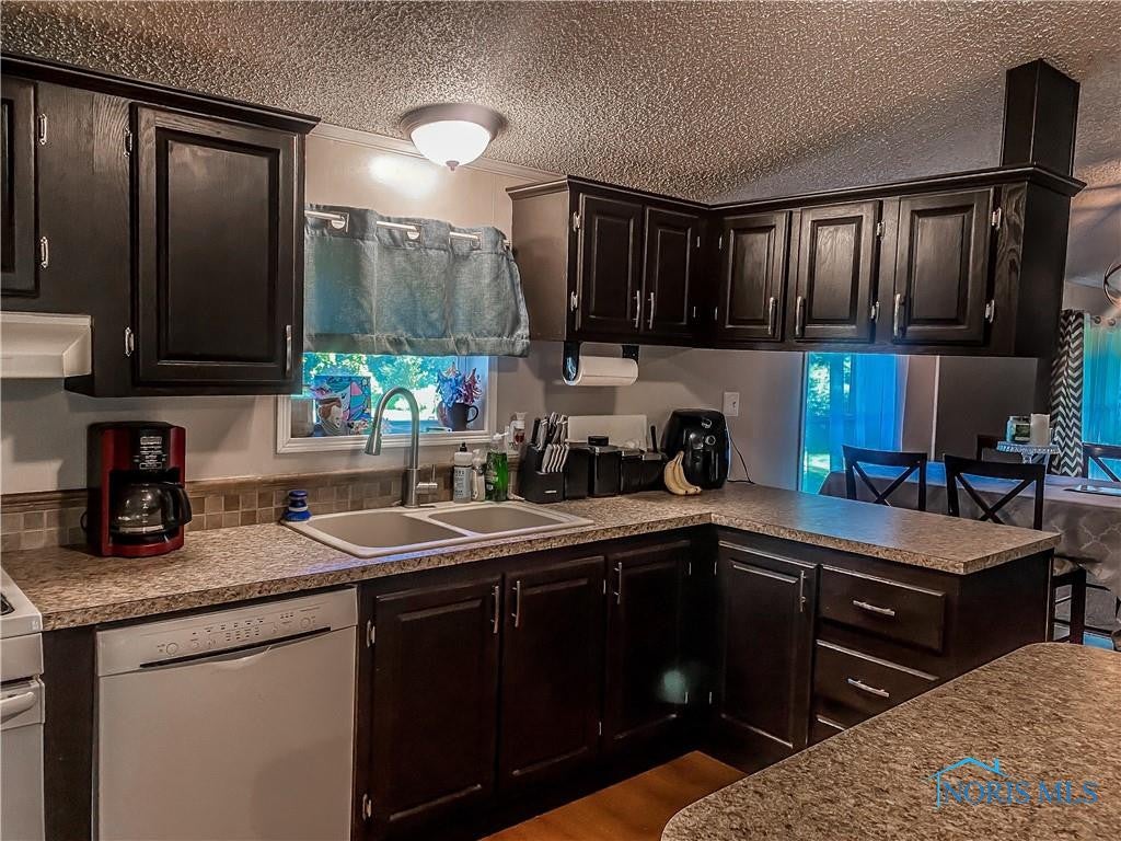 5305 State Line Road Sylvania, OH 43560 - Photo 11 of 50 Gallery Image 11
