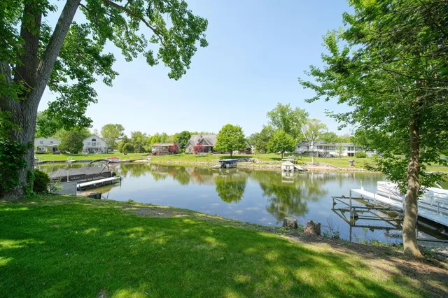 $199,900 | 112 Abbott Lane, Brooklyn, MI 49230