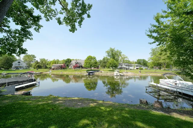 $199,900 | 112 Abbott Lane, Brooklyn, MI 49230