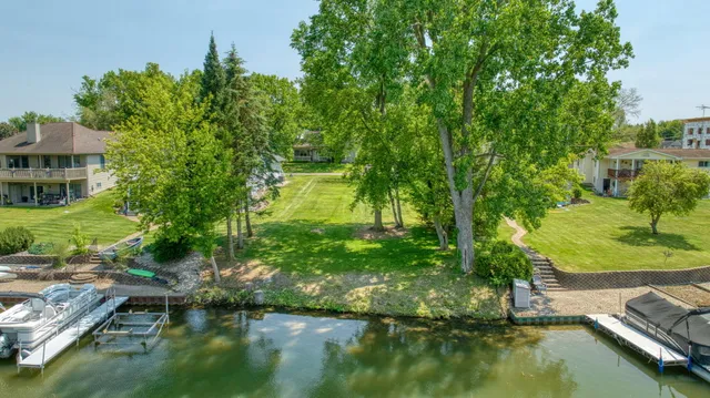 $199,900 | 112 Abbott Lane, Brooklyn, MI 49230