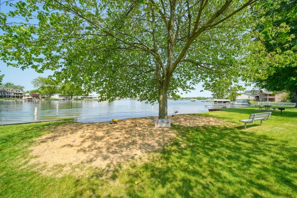 $180,000 | 112 Abbott Lane, Brooklyn, MI 49230